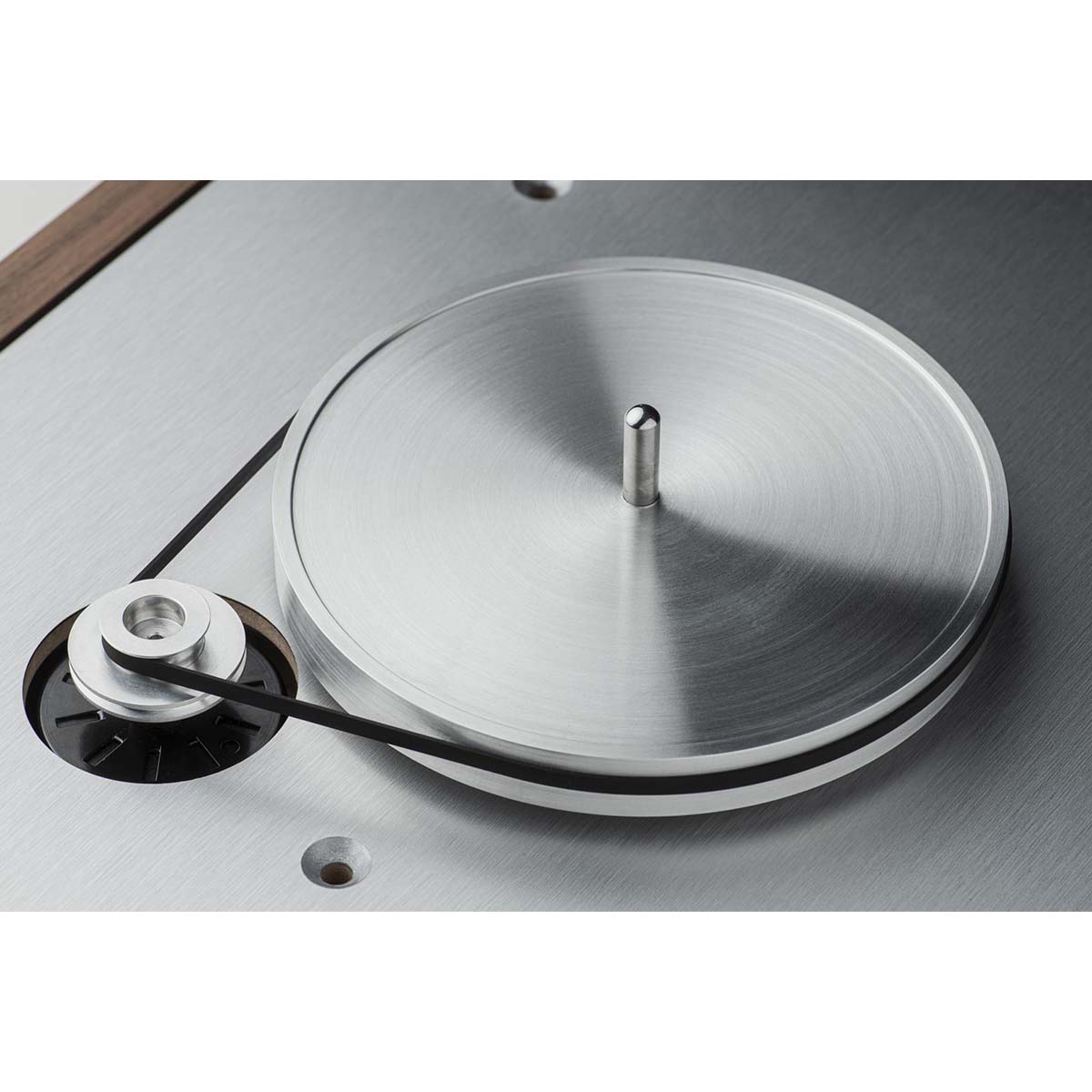 Pro-ject The Classic EVO Turntable